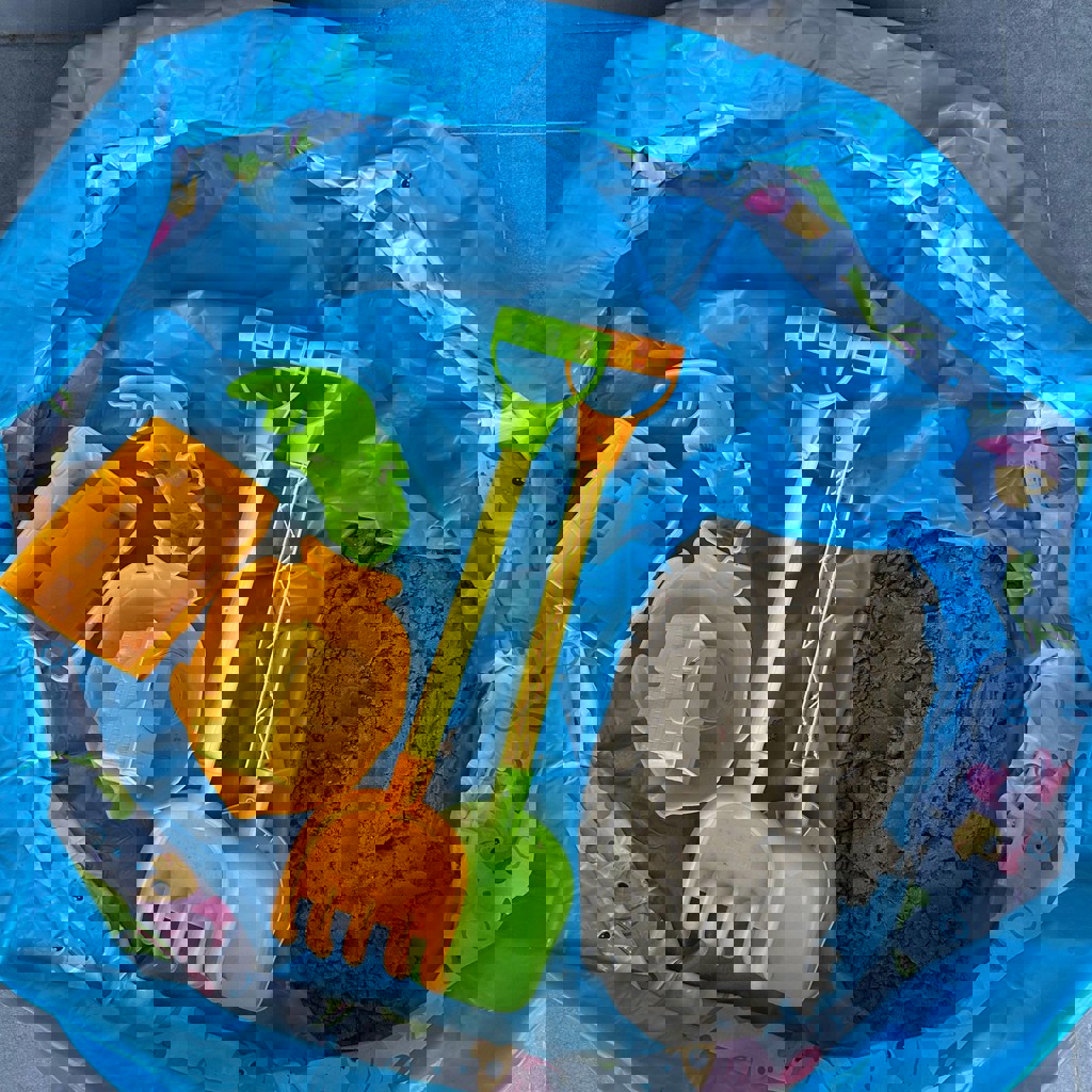 Кинетический песок с бассейном