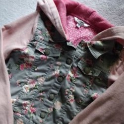 Фирменная одежда для девочки - фото 3