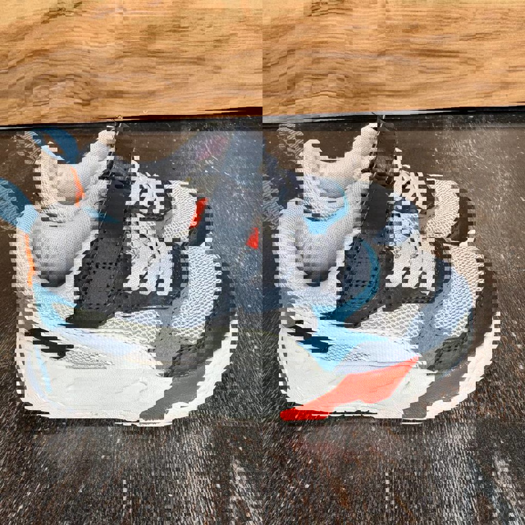 Кроссовки Adidas