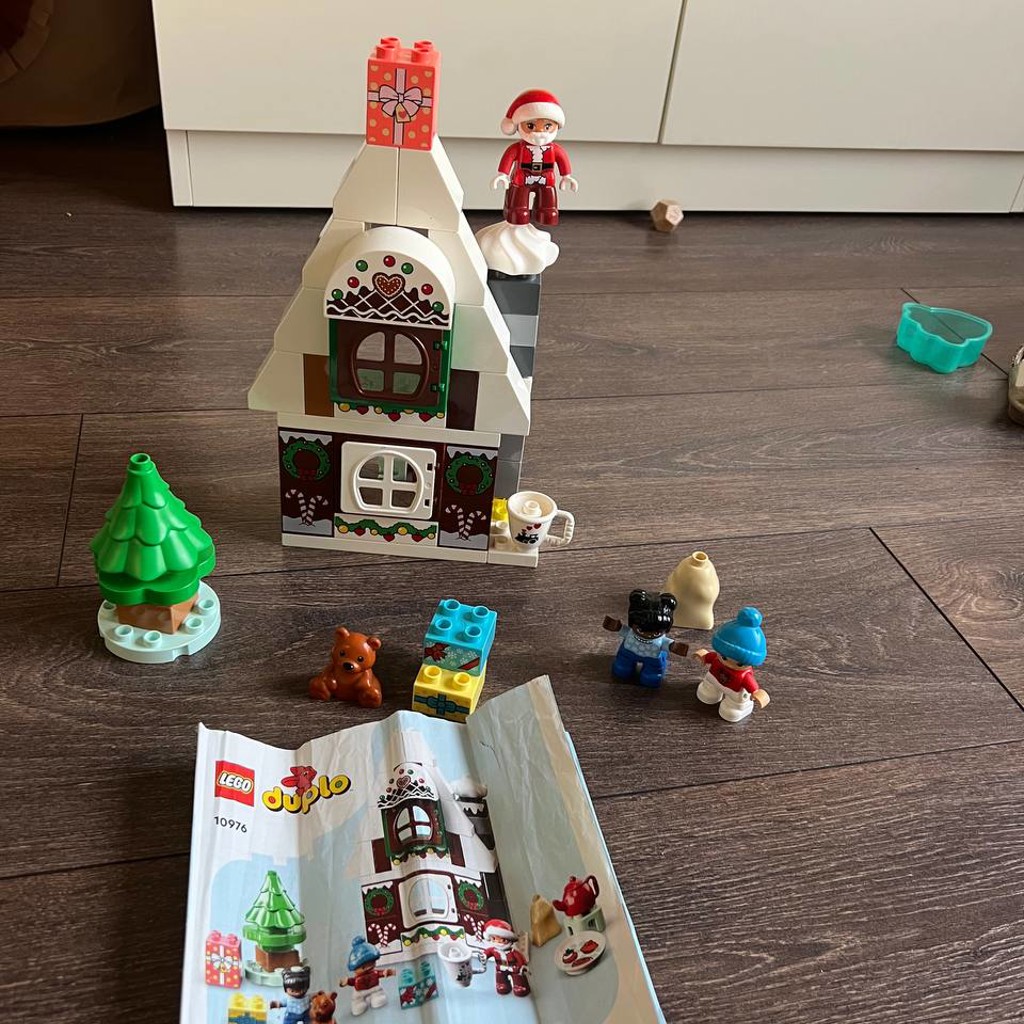 LEGO DUPLO Пряничный домик Деда Мороза