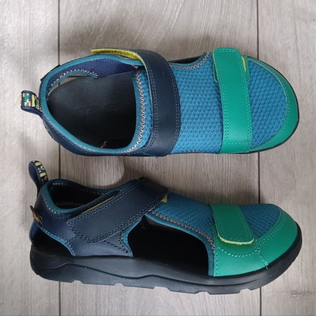 Босоножки Teva