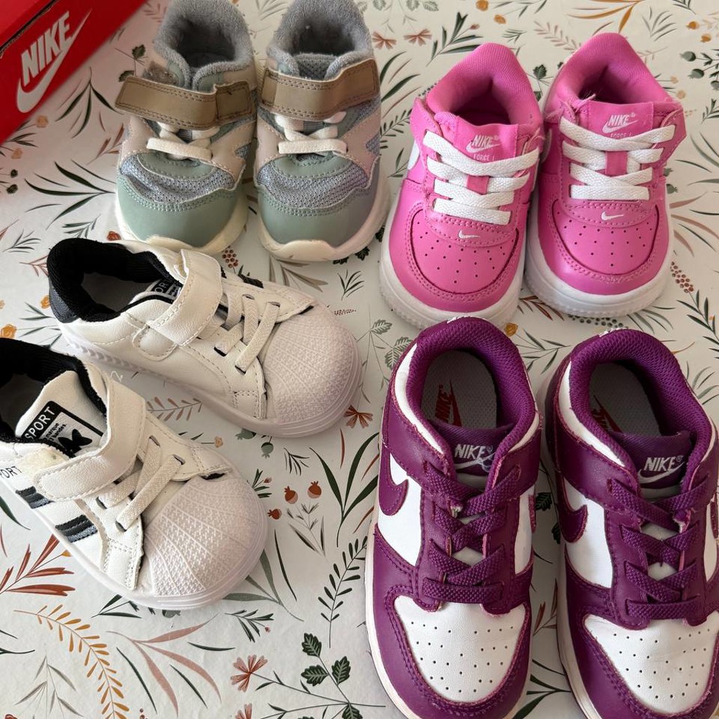 Кроссовки Nike фиолетовые