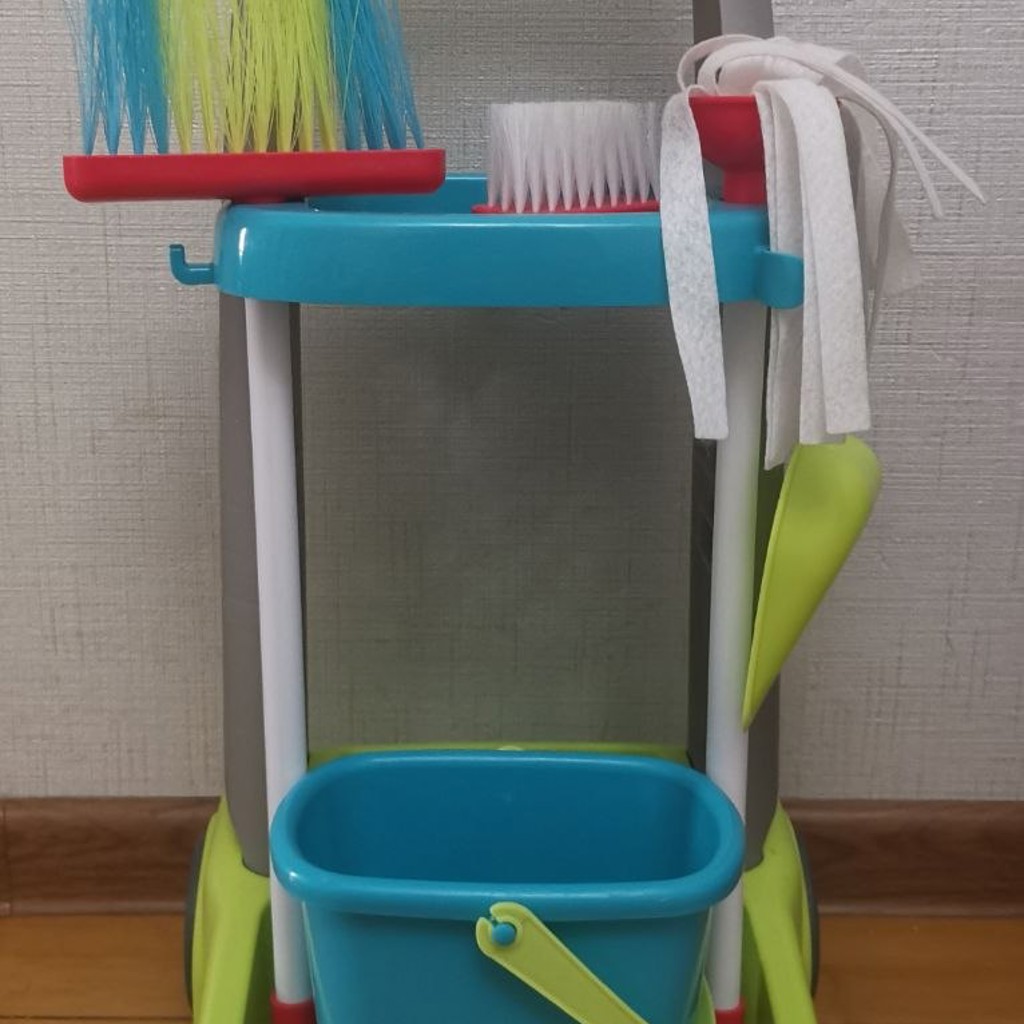 Игрушки