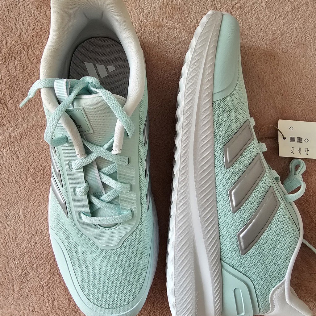 Кроссовки Adidas