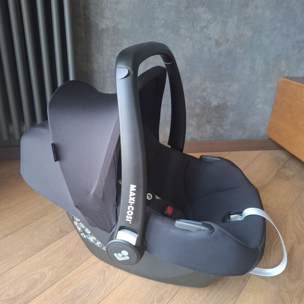 Автокресло Maxi-Cosi CabrioFix i-Size