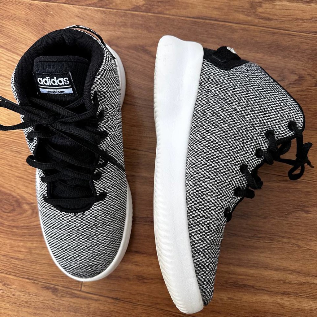 Кроссовки adidas