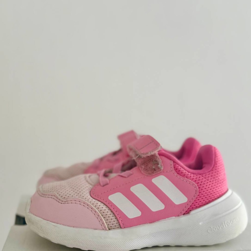 Кроссовки adidas