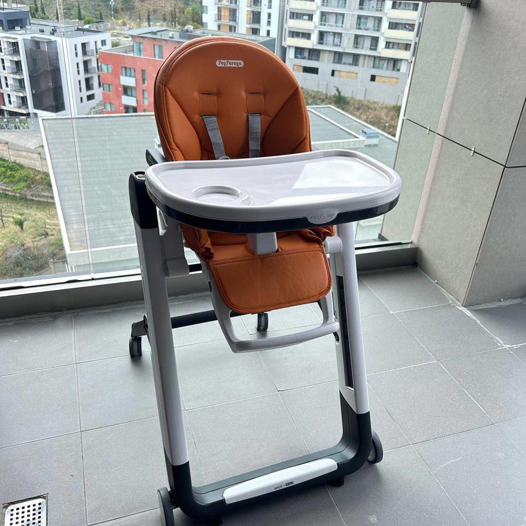Детский стул-трансформер Peg Perego Siesta Follow Me