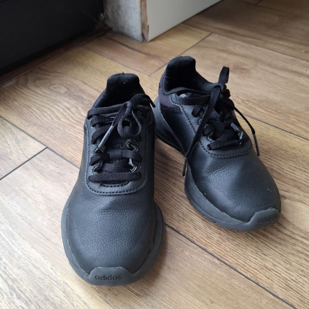 Кроссовки Adidas