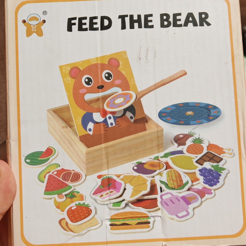 Игра 'накорми медвежонка'