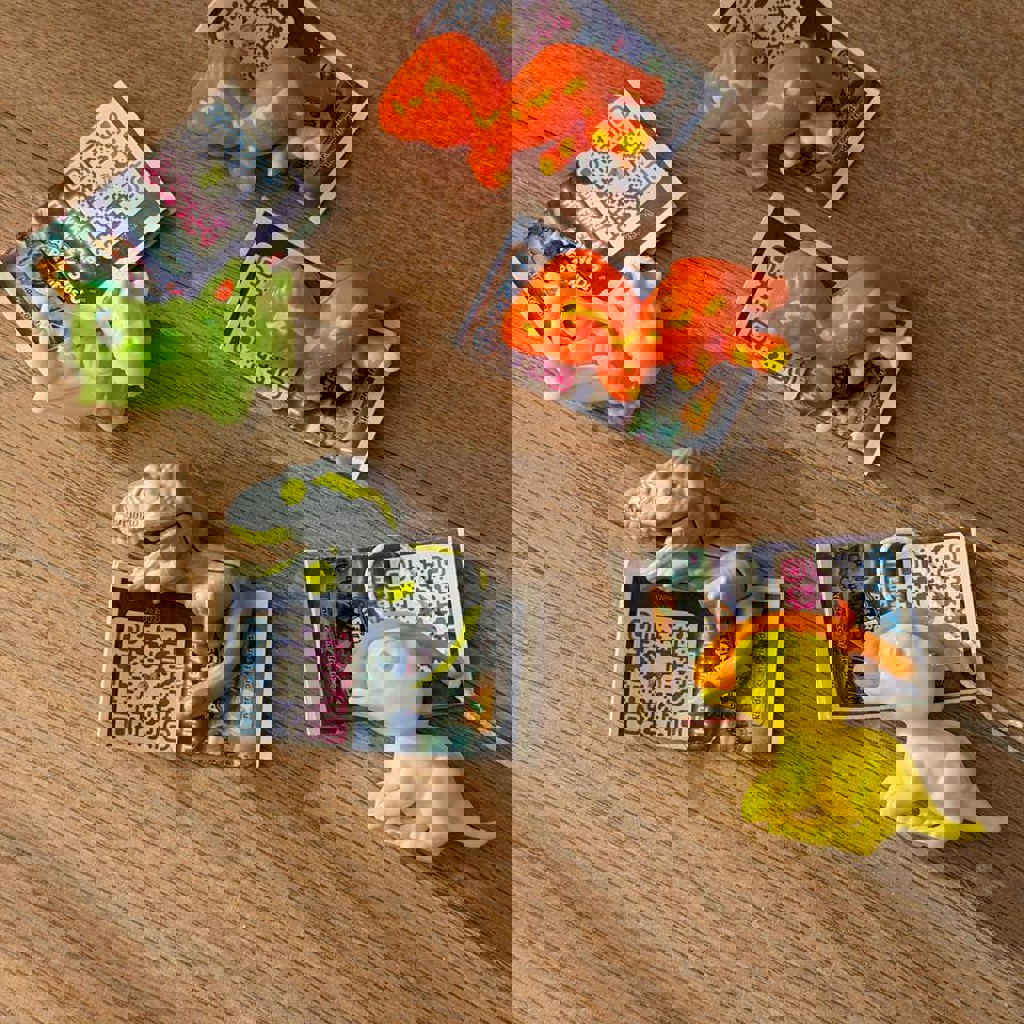 Kinder joy Jurassic world