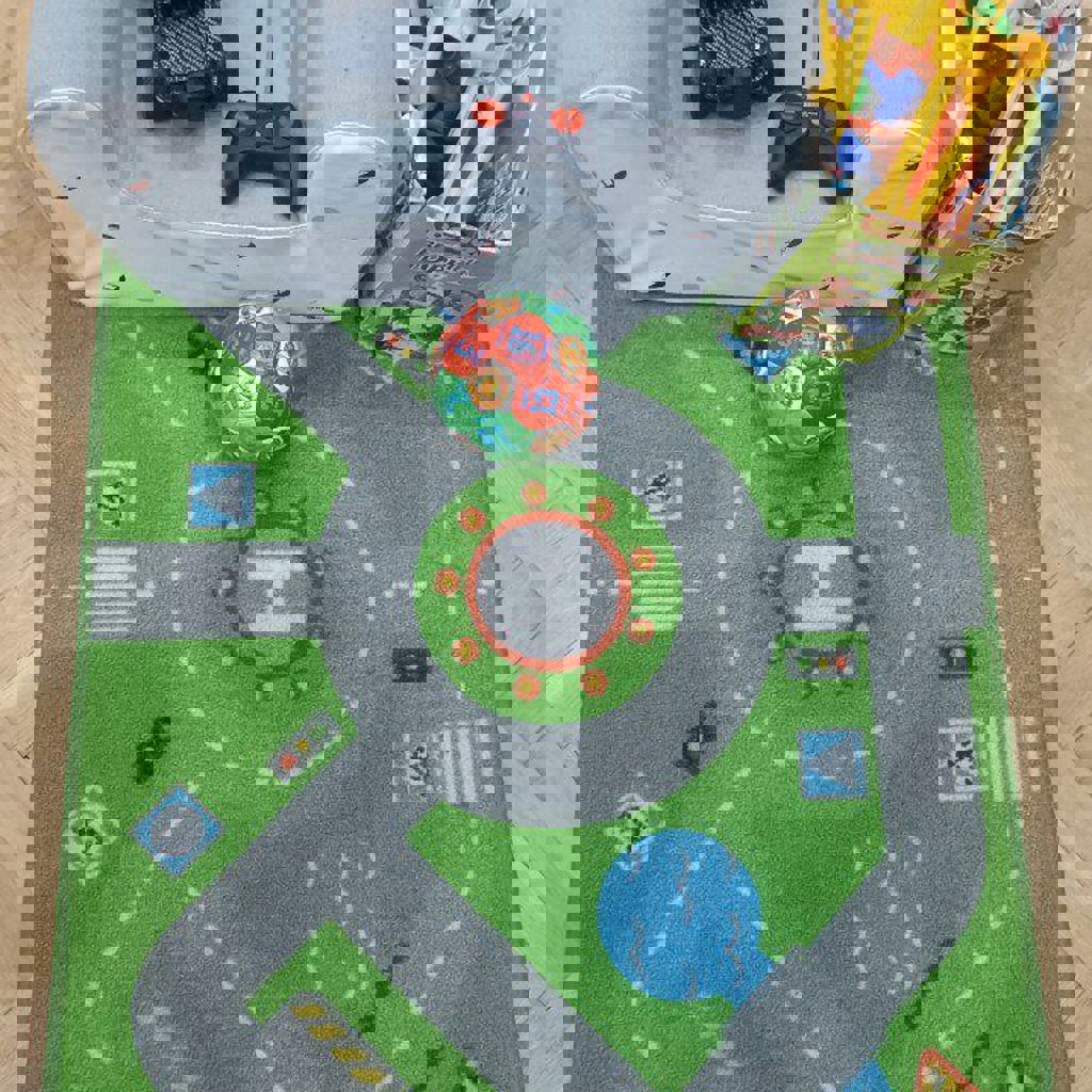 Машинка на р/у