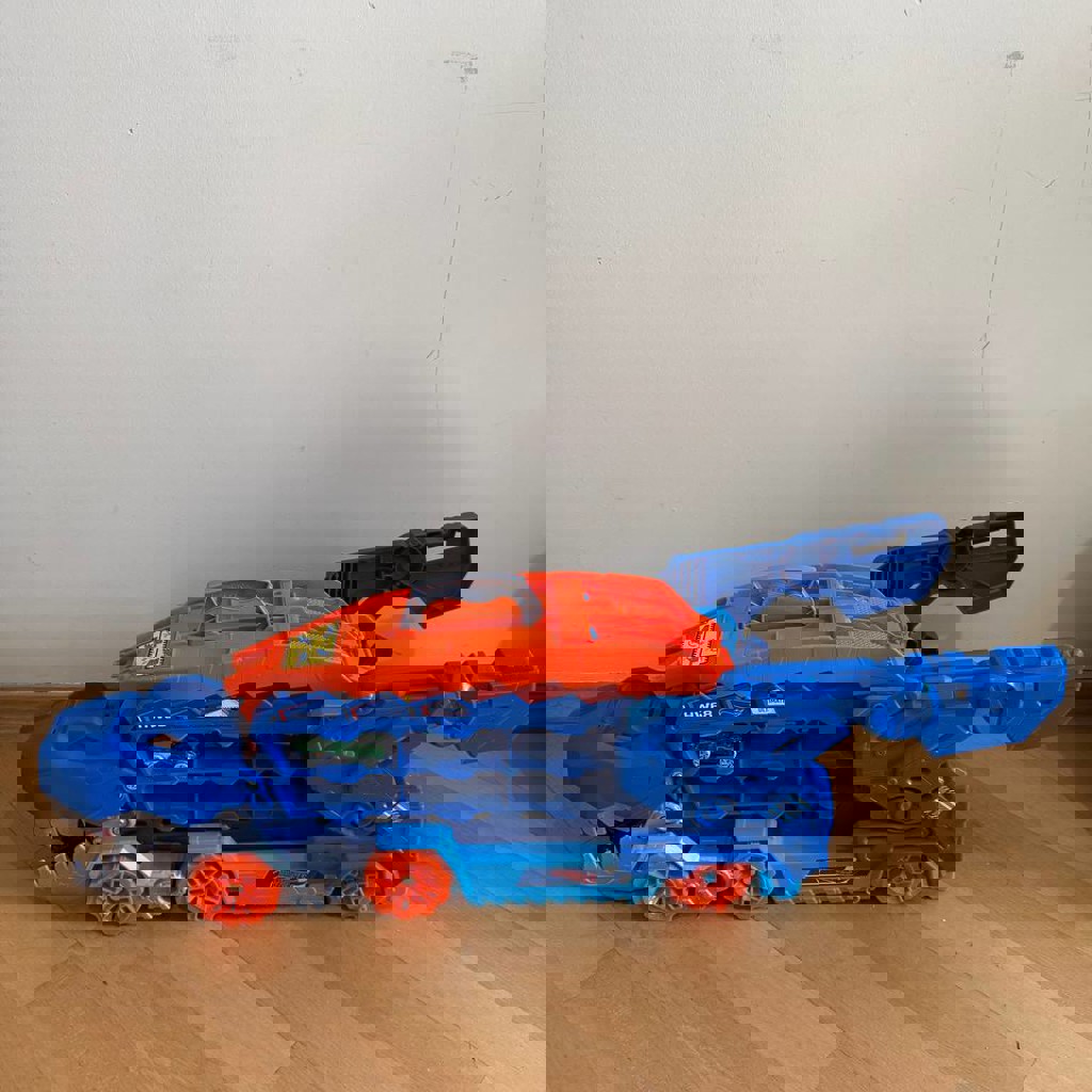 Динозавр-пожиратель трек Hot Wheels