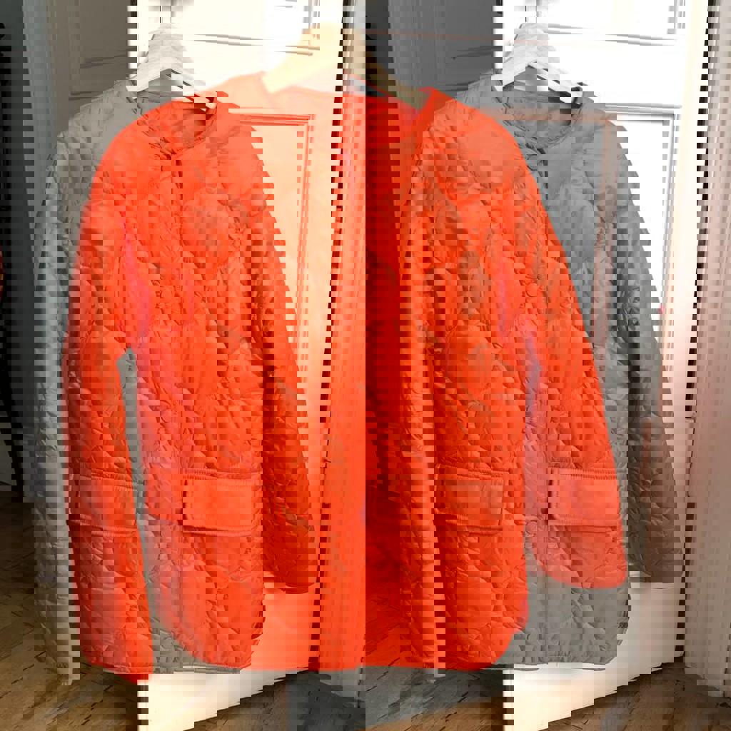 Оранжевая куртка женская