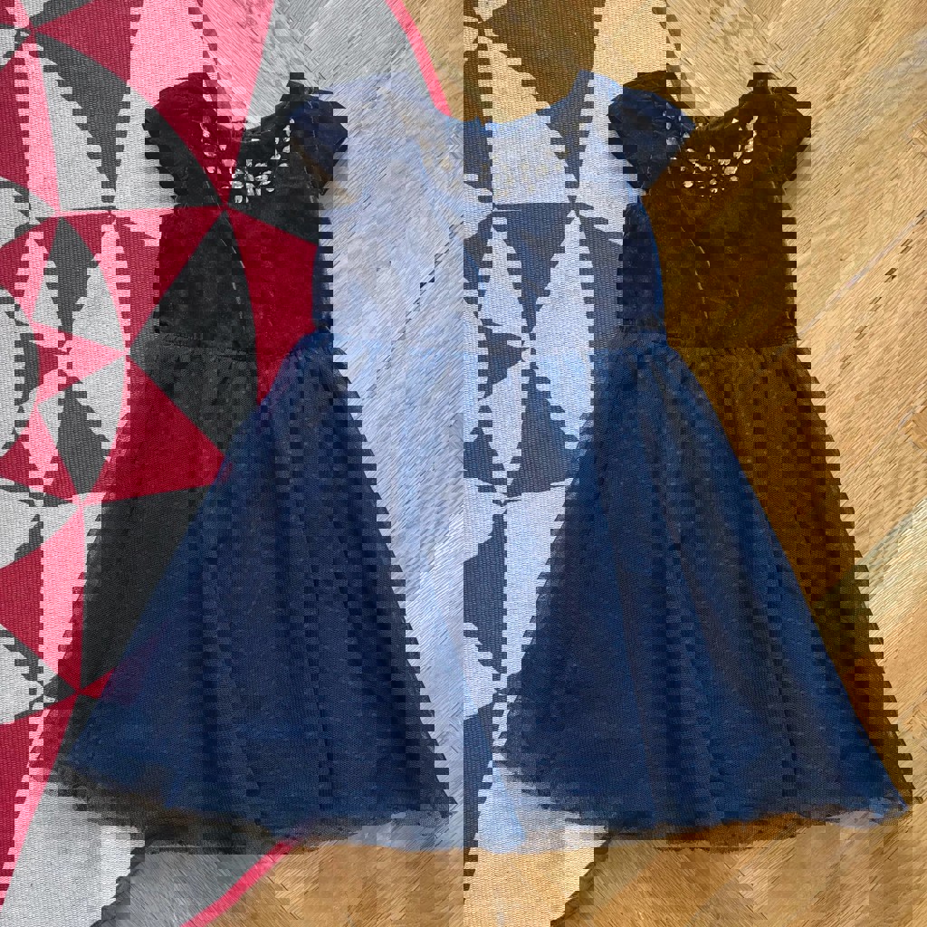 Нарядное платье на девочку