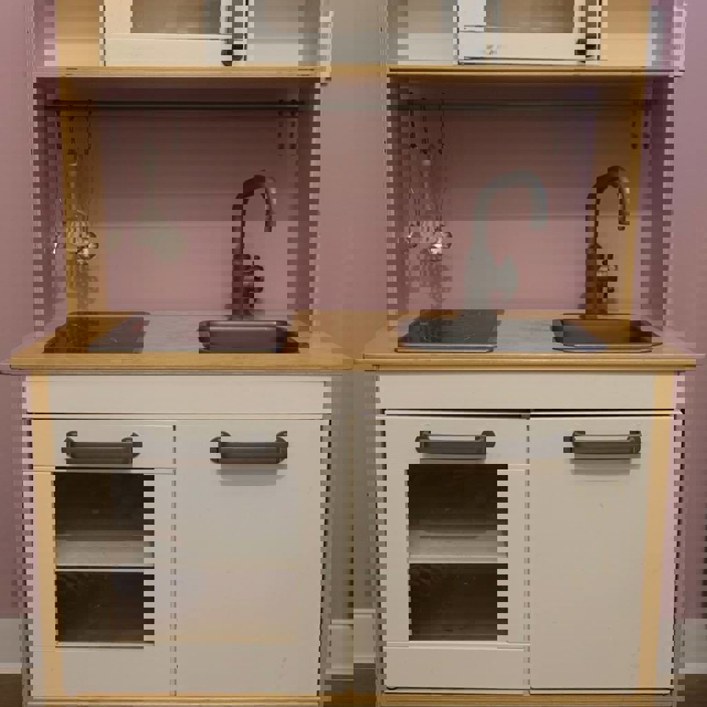 Деревянная кухня IKEA DUKTIG