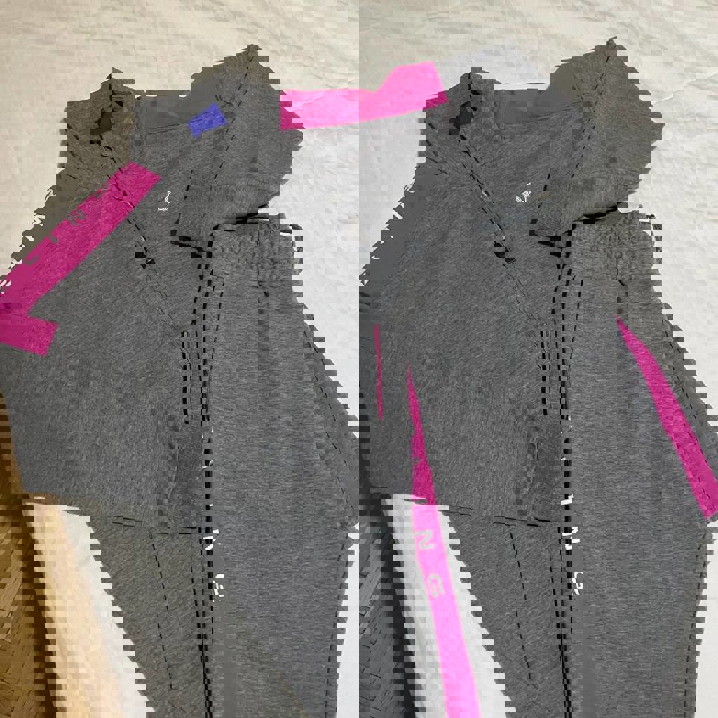 Костюм на весну