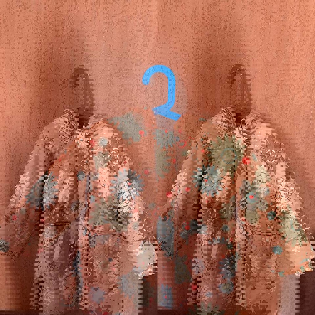 Курточка сиреневая