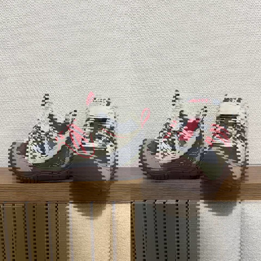 Утепленные кроссовки для малыша