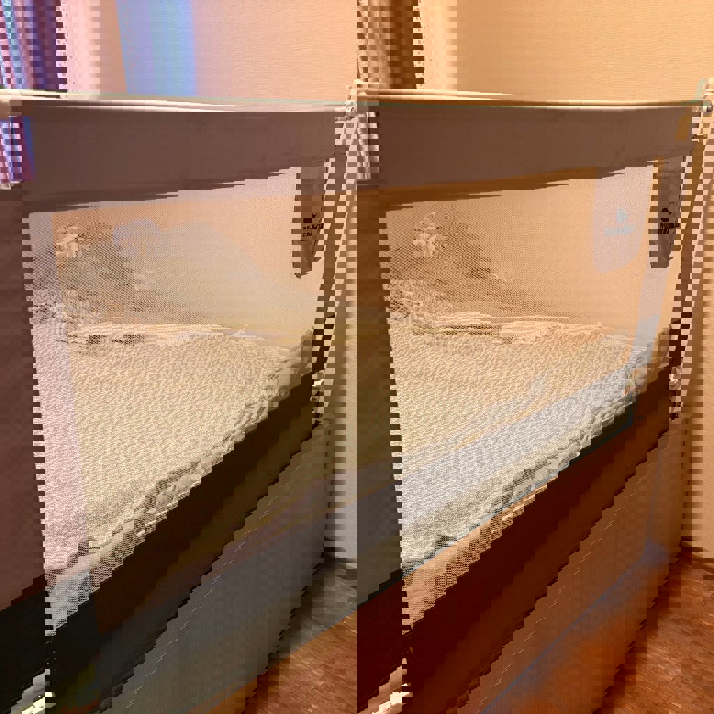 Барьеры защитные на кровать