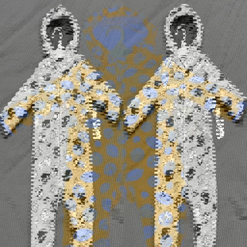 Комбинезон с мячиками